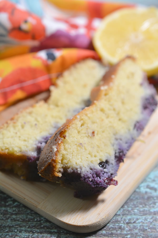 keto lemon blueberry loaf bread_low carb bread - keto recipes_easy and simple - Simple keto loaf bread that makes the BEST breakfast (grab and go) great for hetic mornings and kids will love it too. Yummy almond flour low carb loaf bread. Perfect for a ketogenic diet and keto lifestyle. Even though these are not vegan or diary free and do have egg - they are gluten free and truly tasty and healthy. Try this - low carb recipe, keto recipe, keto food, keto breakfast recipe, keto snacks, keto dessert, keto sweet treats, low carb recipes for weightloss! #keto #ketorecipe