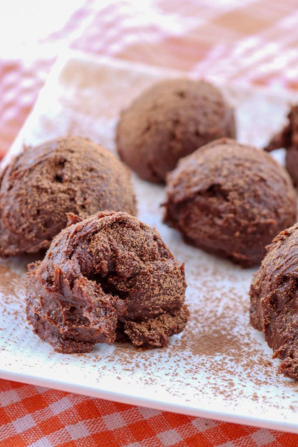 Keto Chocolate Peanut Butter Fat Bombs - Low Carb Recipe