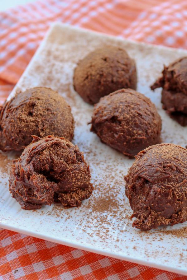 Keto Chocolate Peanut Butter Fat Bombs - Low Carb Recipe