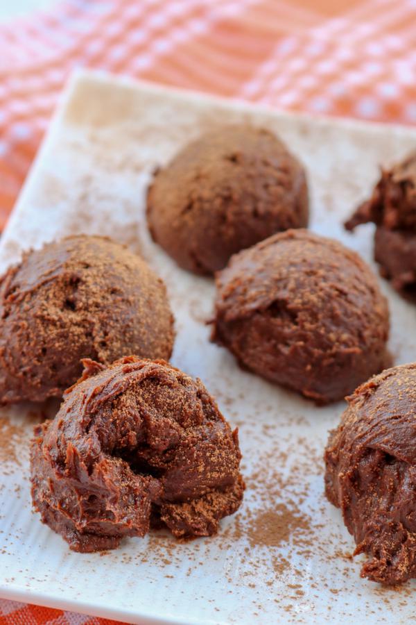 Keto Chocolate Peanut Butter Fat Bombs - Low Carb Recipe